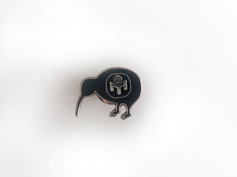 Kiwi Lapel Pin 2